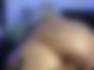 HornyLindzay's Live Sex Cam Show