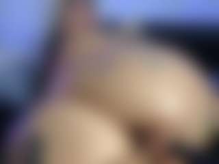 HornyLindzay's Live Sex Cam Show