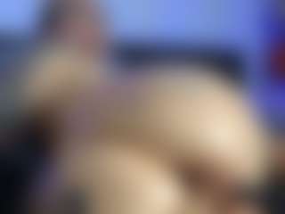 HornyLindzay's Live Sex Cam Show