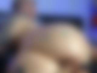 HornyLindzay's Live Sex Cam Show
