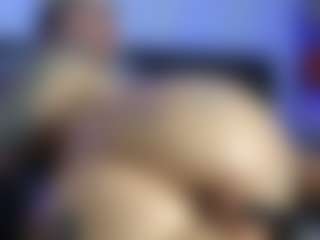 HornyLindzay's Live Sex Cam Show
