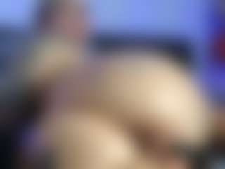 HornyLindzay's Live Sex Cam Show