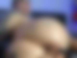 HornyLindzay's Live Sex Cam Show