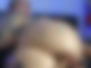 HornyLindzay's Live Sex Cam Show