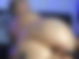 HornyLindzay's Live Sex Cam Show