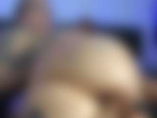 HornyLindzay's Live Sex Cam Show