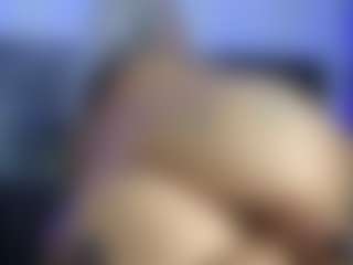 HornyLindzay's Live Sex Cam Show