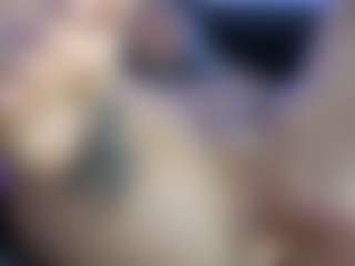 HornyLindzay's Live Sex Cam Show