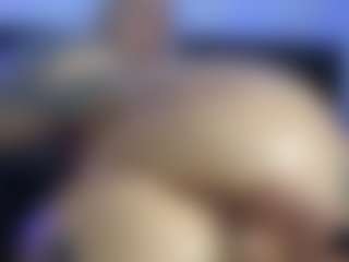 HornyLindzay's Live Sex Cam Show