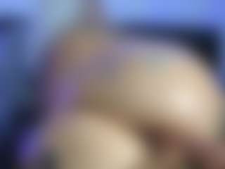 HornyLindzay's Live Sex Cam Show