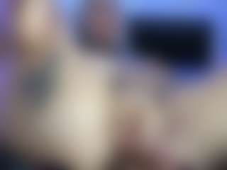 HornyLindzay's Live Sex Cam Show