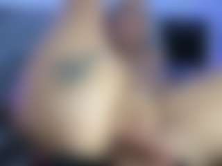 HornyLindzay's Live Sex Cam Show