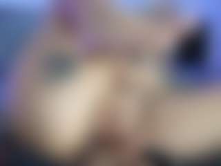 HornyLindzay's Live Sex Cam Show