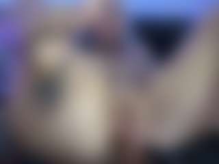 HornyLindzay's Live Sex Cam Show