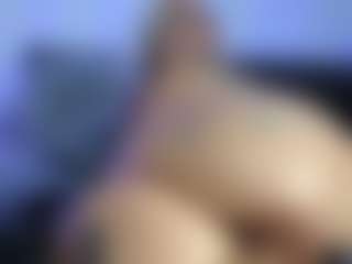 HornyLindzay's Live Sex Cam Show