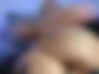 HornyLindzay's Live Sex Cam Show