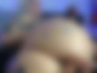 HornyLindzay's Live Sex Cam Show