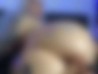 HornyLindzay's Live Sex Cam Show