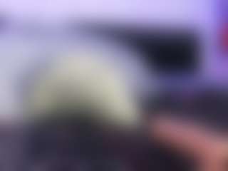 HornyLindzay's Live Sex Cam Show