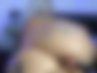 HornyLindzay's Live Sex Cam Show