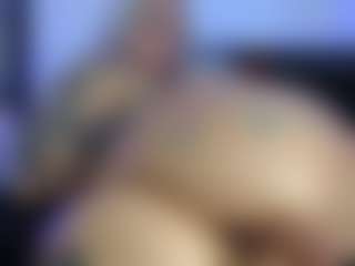 HornyLindzay's Live Sex Cam Show