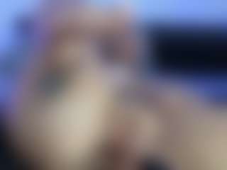 HornyLindzay's Live Sex Cam Show