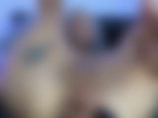 HornyLindzay's Live Sex Cam Show