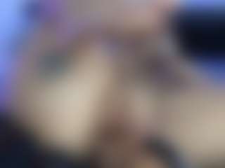 HornyLindzay's Live Sex Cam Show