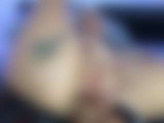 HornyLindzay's Live Sex Cam Show
