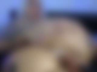 HornyLindzay's Live Sex Cam Show