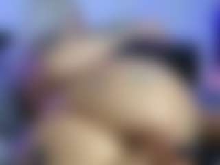 HornyLindzay's Live Sex Cam Show