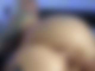 HornyLindzay's Live Sex Cam Show