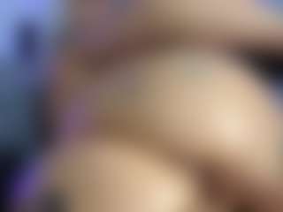 HornyLindzay's Live Sex Cam Show