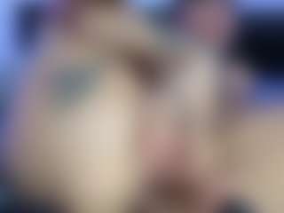 HornyLindzay's Live Sex Cam Show