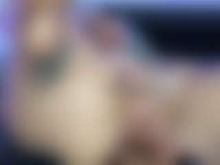 HornyLindzay's Live Sex Cam Show