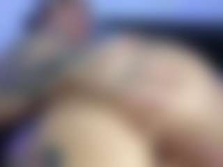 HornyLindzay's Live Sex Cam Show