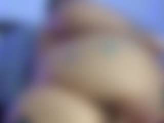 HornyLindzay's Live Sex Cam Show