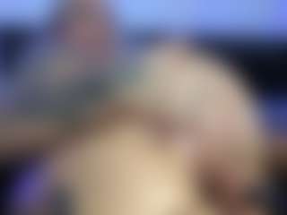 HornyLindzay's Live Sex Cam Show