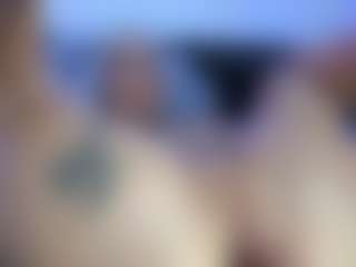 HornyLindzay's Live Sex Cam Show