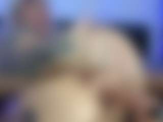 HornyLindzay's Live Sex Cam Show
