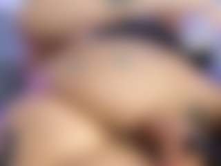 HornyLindzay's Live Sex Cam Show