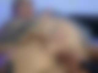 HornyLindzay's Live Sex Cam Show
