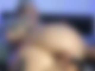 HornyLindzay's Live Sex Cam Show