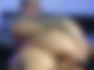 HornyLindzay's Live Sex Cam Show
