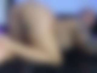 HornyLindzay's Live Sex Cam Show