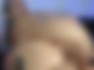 HornyLindzay's Live Sex Cam Show