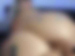 HornyLindzay's Live Sex Cam Show