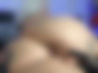 HornyLindzay's Live Sex Cam Show