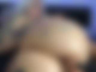 HornyLindzay's Live Sex Cam Show