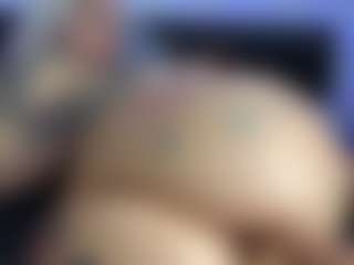 HornyLindzay's Live Sex Cam Show